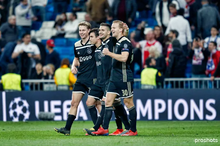 De Wit speelde voorheen bij Ajax en mocht zelfs invallen tegen Real Madrid in de Champions League.&nbsp;