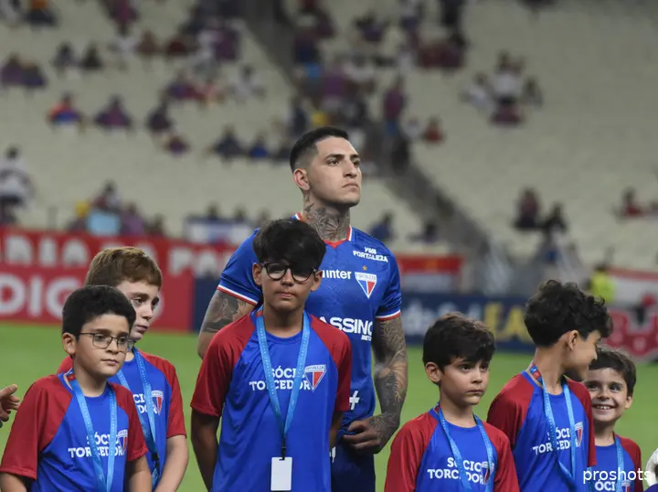 Gaston Ávila in het shirt van Fortaleza. De Argentijn speelt voor de rest van dit kalenderjaar bij de Braziliaanse club.
