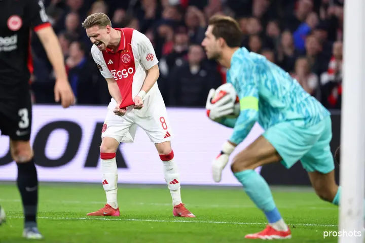 Öztürk heeft weinig vertrouwen in een goed resultaat van Ajax tegen Eintracht Frankfurt. De columnist vond de Duitsers beter in de Johan Cruijff ArenA.