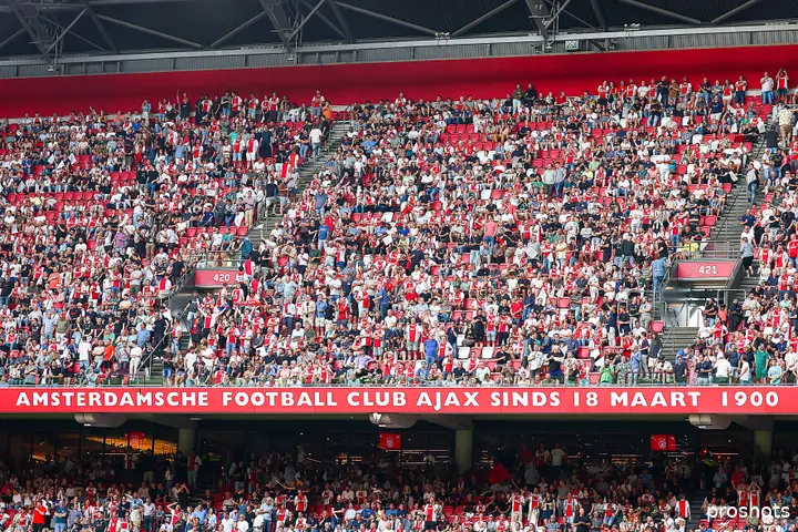 ajax supporters johan cruijff arena