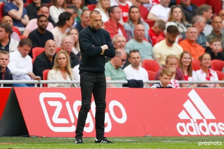 Ook John Heitinga heeft al aan het roer gestaan als hoofdtrainer van Ajax 1.