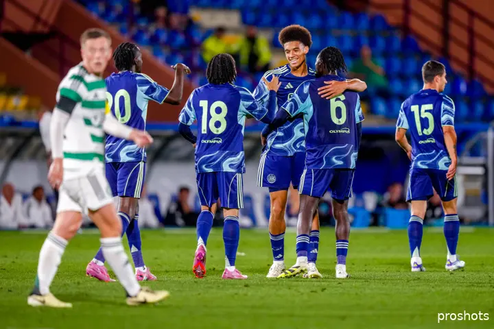 aaron-bouwman-ajax-celtic-como-cup