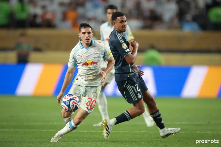 oscar-gloukh-red-bull-salzburg