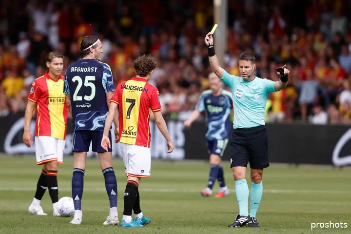 wout-weghorst-ajax-go-ahead-eagles