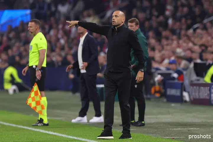 Heitinga-ajax-inter-champions league
