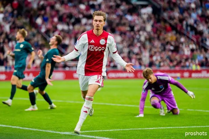 mika godts ajax pec zwolle 25/26