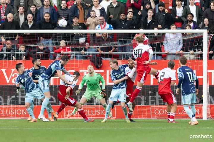 ajax- utrecht- didde - hoekschop