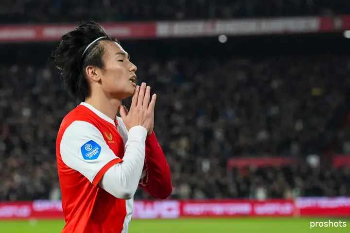 ayase Ueda Feyenoord 25/26