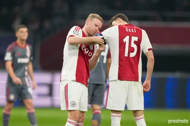 davy klaassen youri baas ajax Olympiakos 25/26