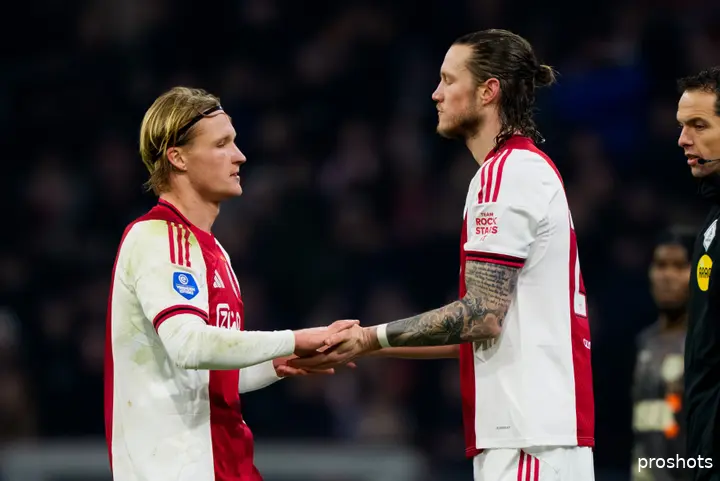 Wout weghorst kasper dolberg ajax fc volendam 25/26