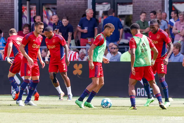 Ajax Showtime Calvin Bassey Dusan Tadic