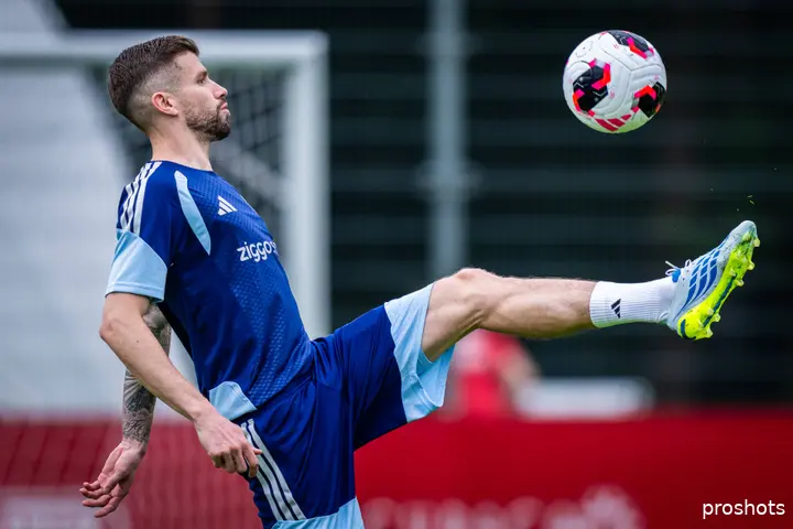 Ajax Showtime Caio Henrique