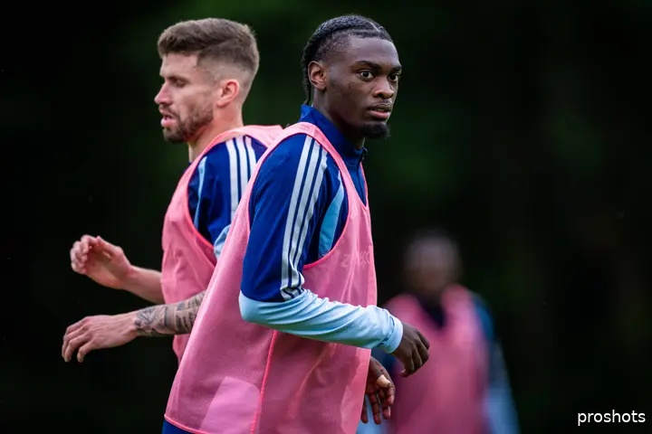Ajax Showtime Jorthy Mokio Ajax