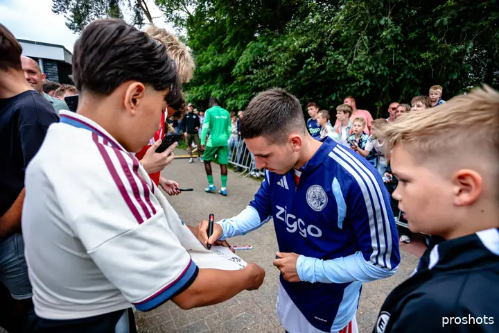 Ajax Showtime Oscar Gloukh Ajax