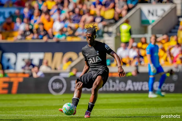 Yves Bissouma_Tottenham_Ajax Showtime