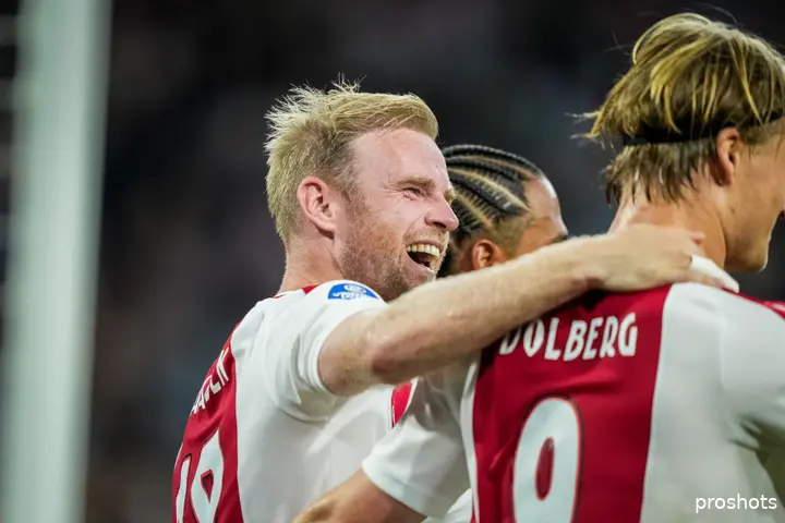 ajax showtime davy klaassen kasper dolberg ajax willem ii 25/26