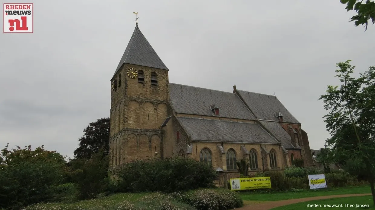 2015 09 13 dorpsstraat dorpskerk rheden 001