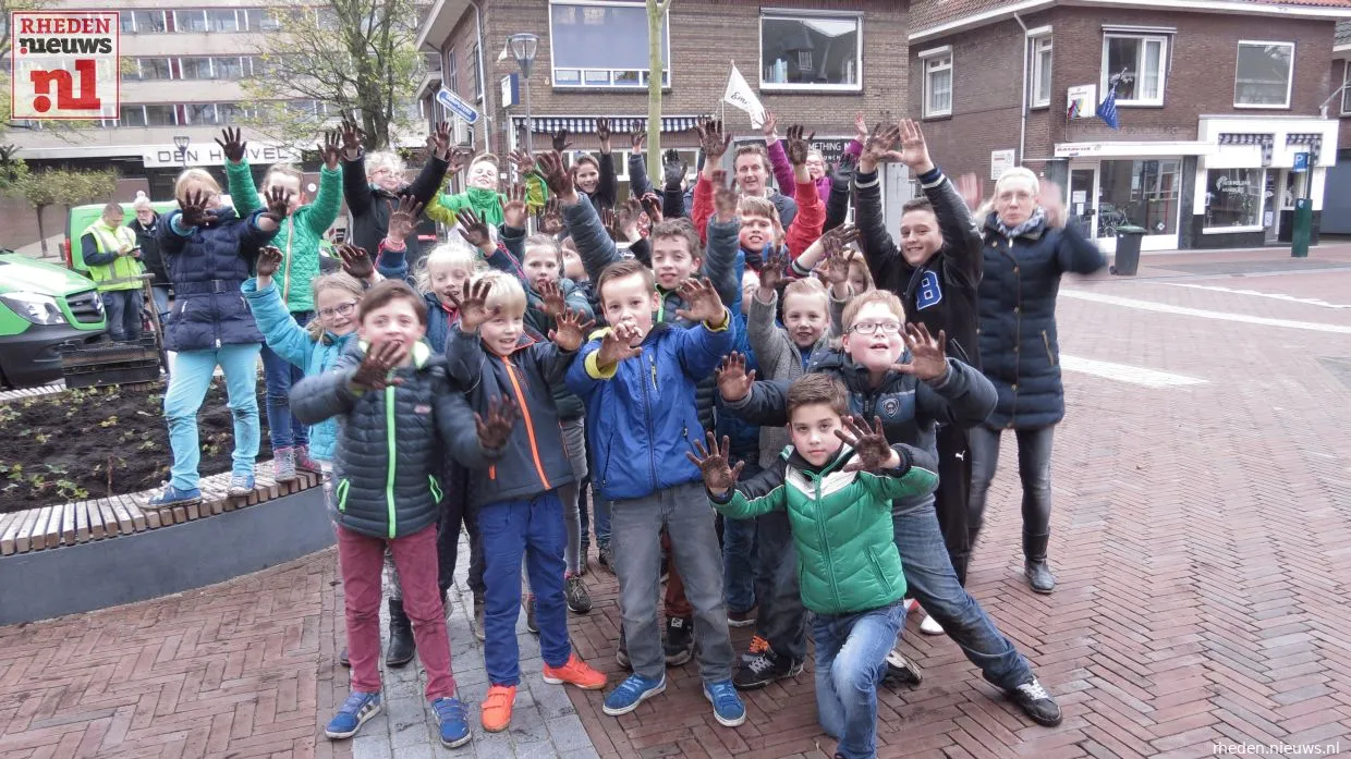 2015 11 16 boomplantdag emmastraat velp 019