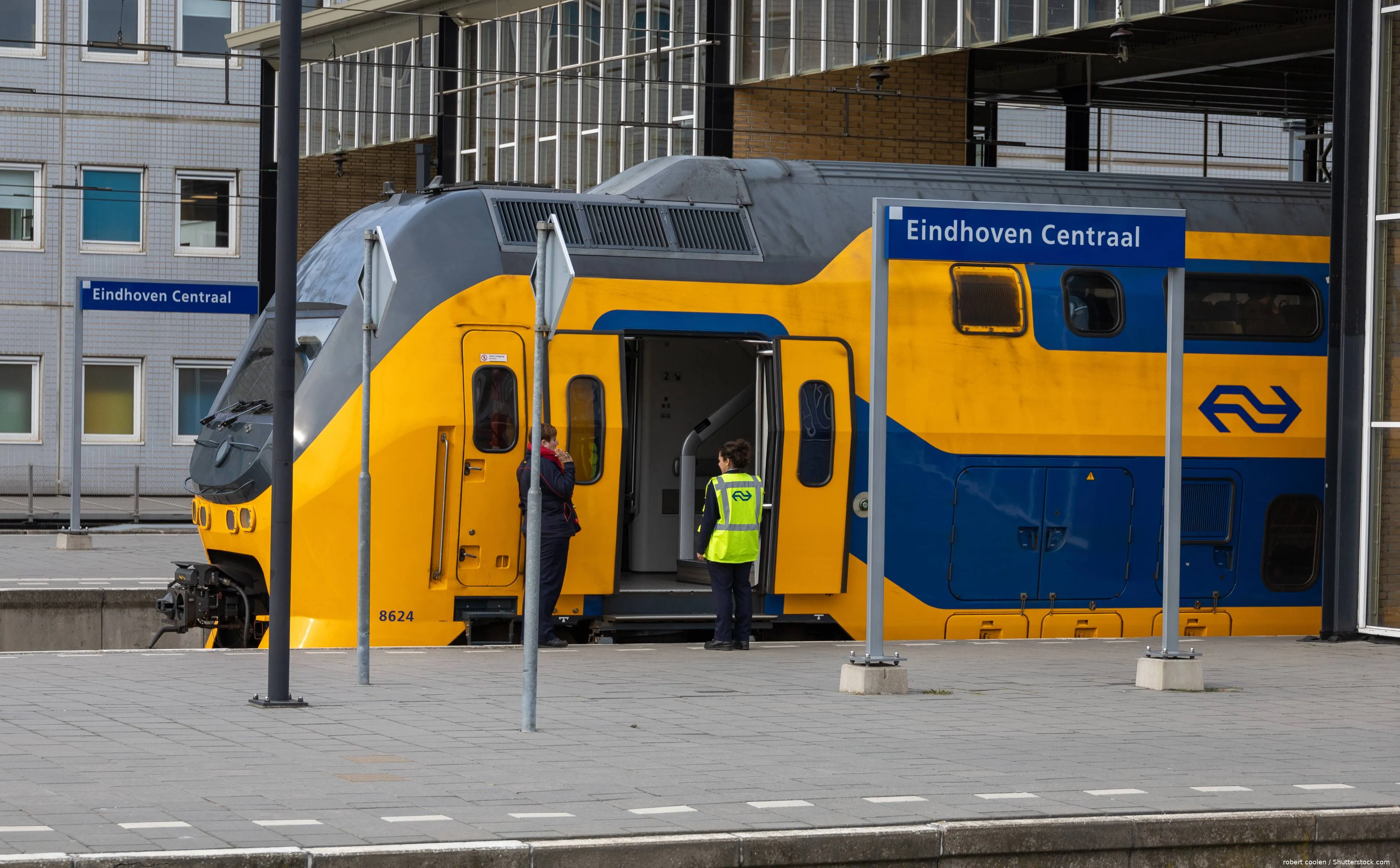 shutterstock_2141192289