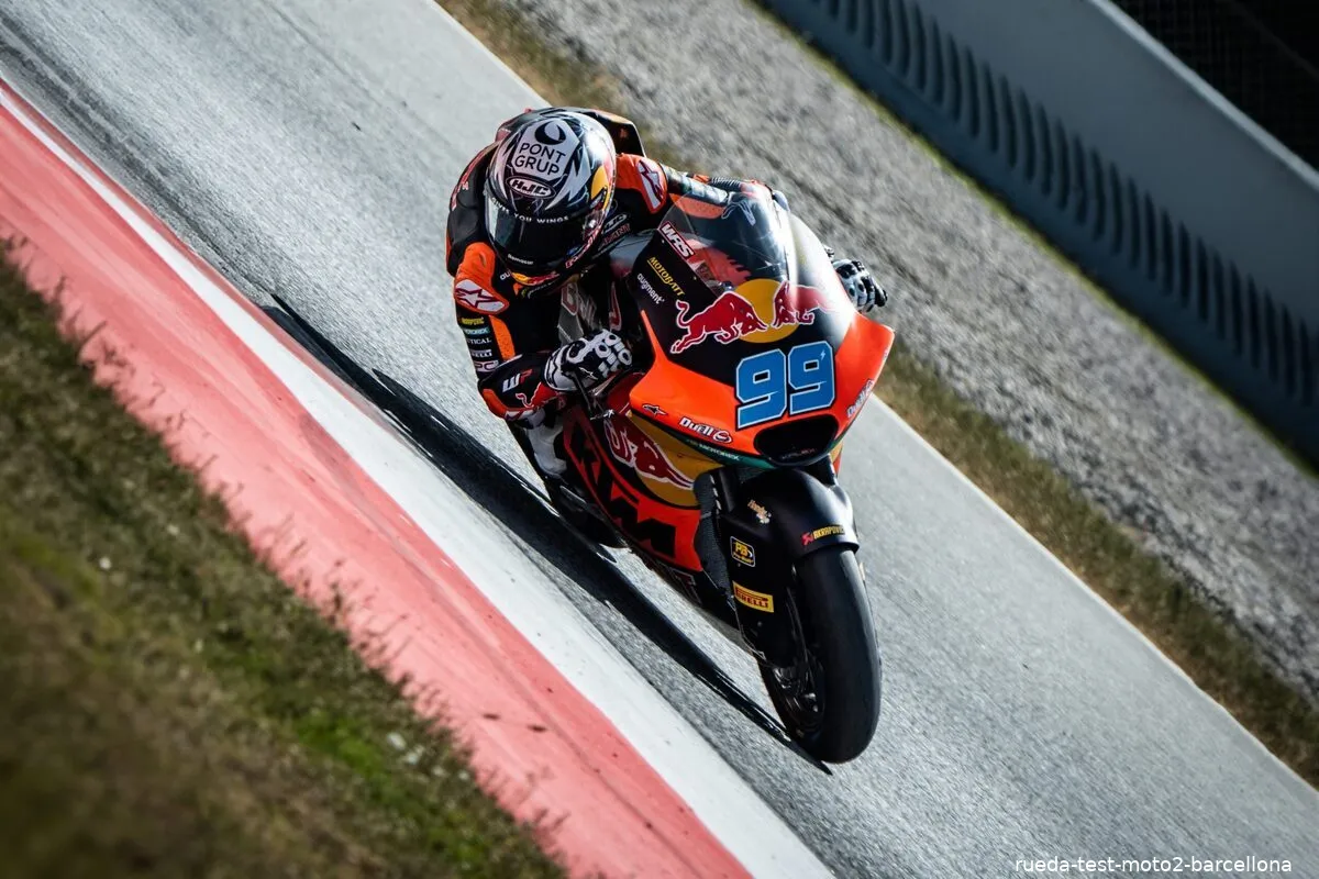 rueda test moto2 barcellona