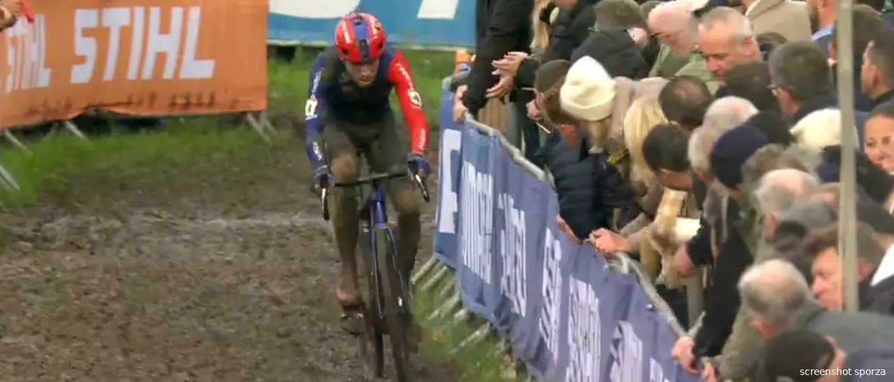 Ronhaar impressively soloed to victory in Dendermonde
