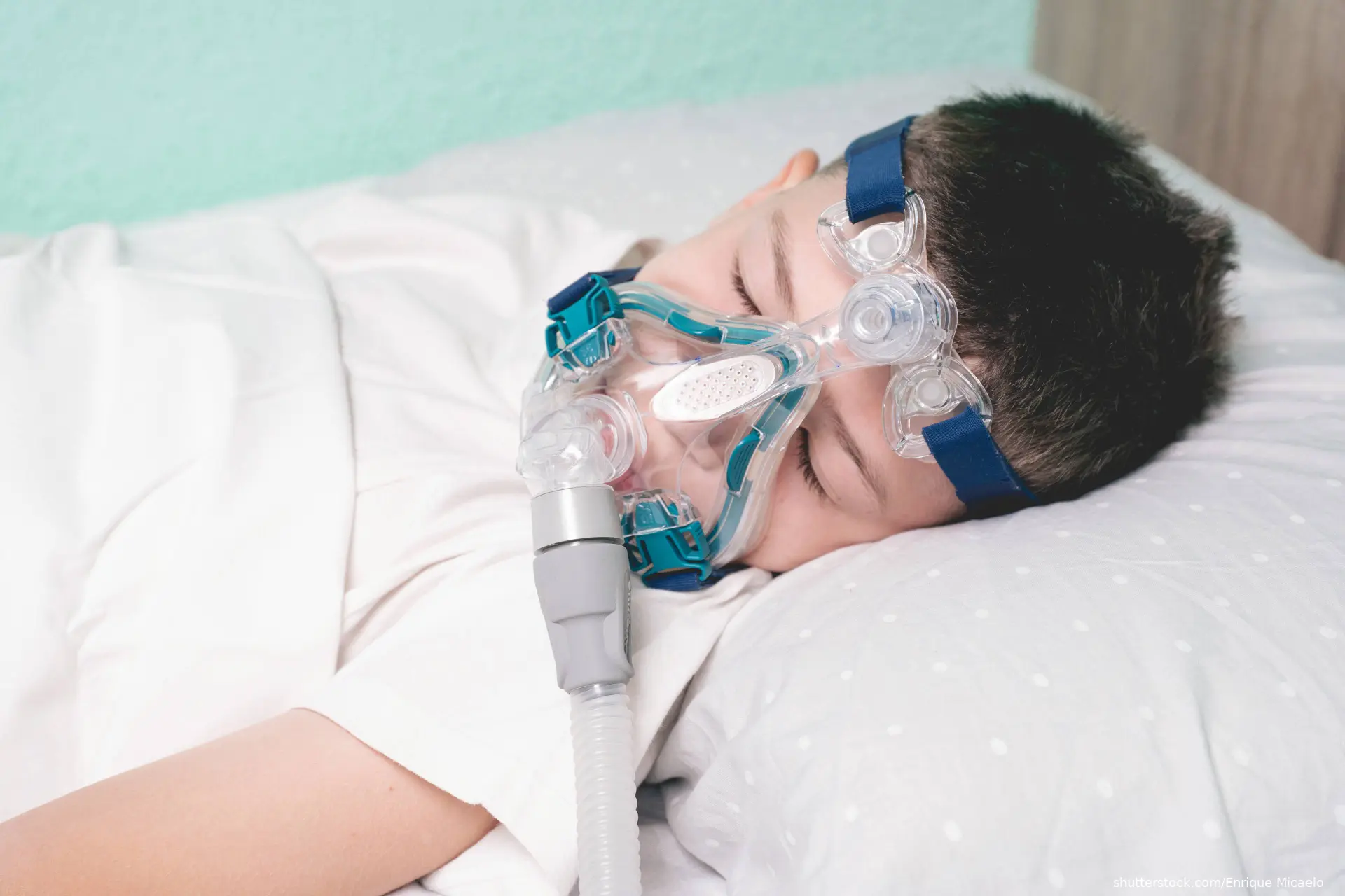 boy with breathing mask