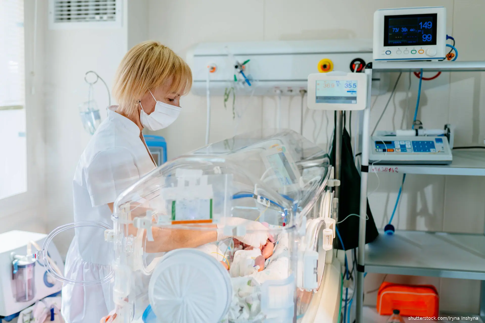 female dorctor in neanatal intensive care unit