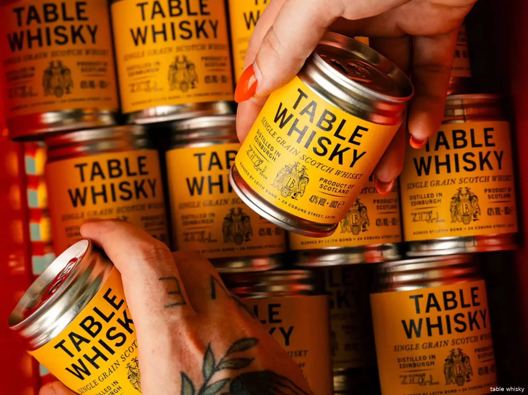 Table whisky can