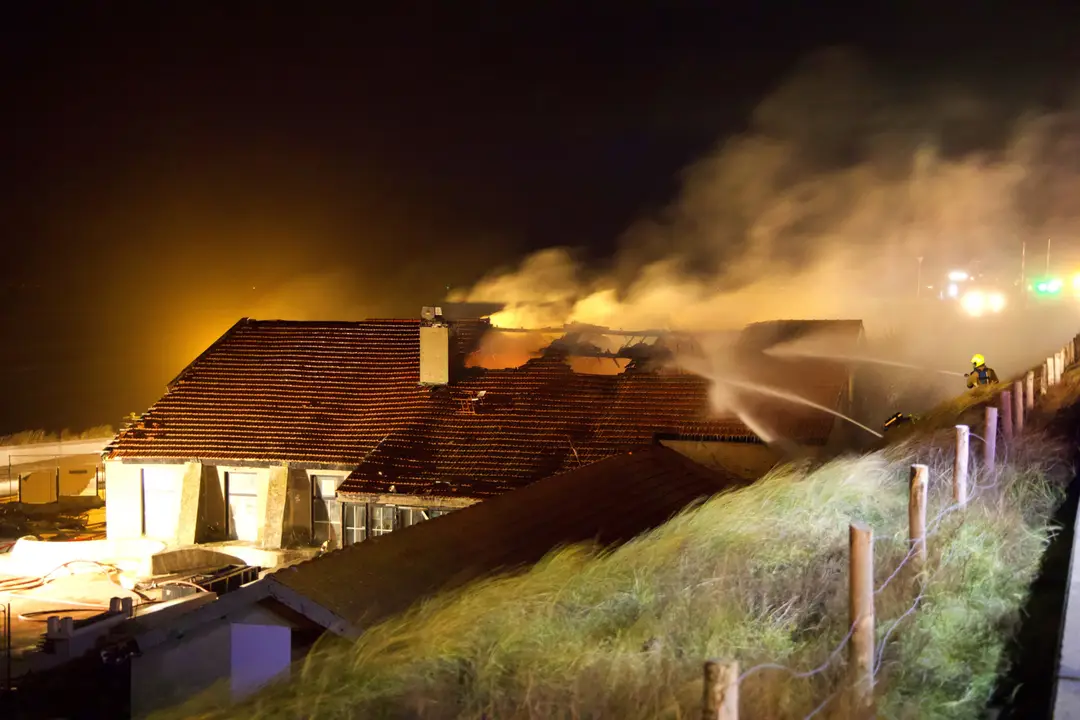 Brand Bernie's Beachclub in Zandvoort