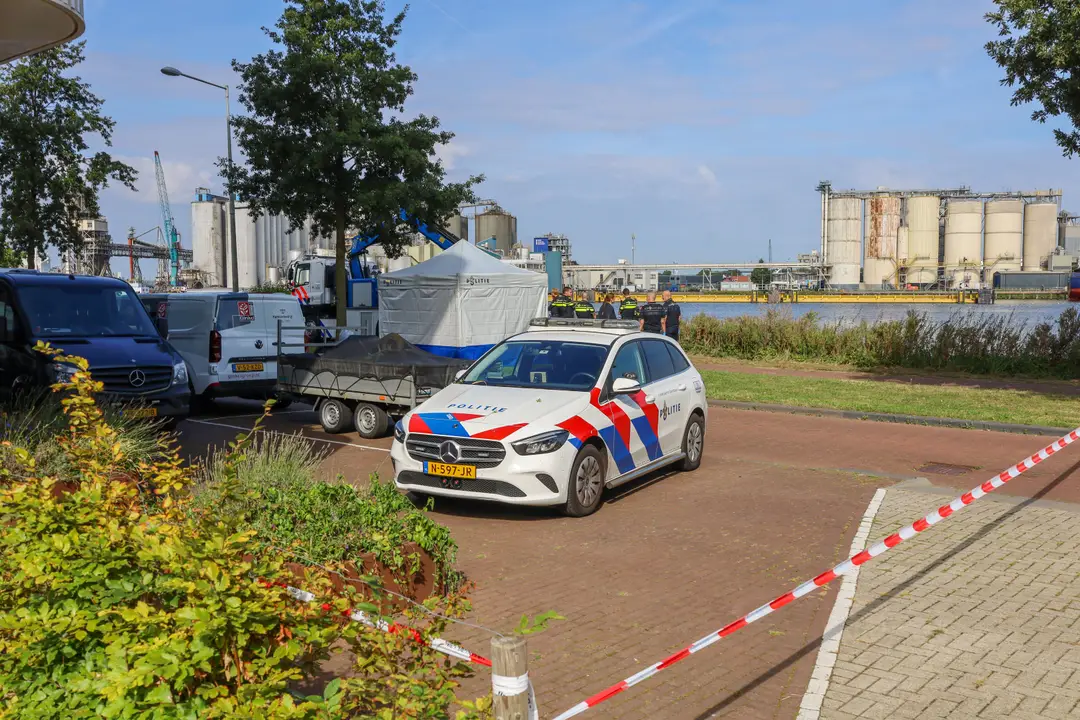 Persoon gevonden water in Amsterdam