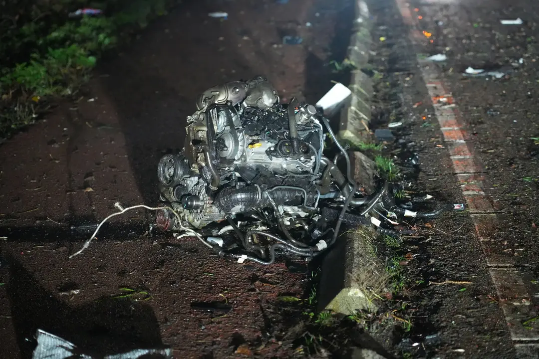 Man crasht boom Oosterhout