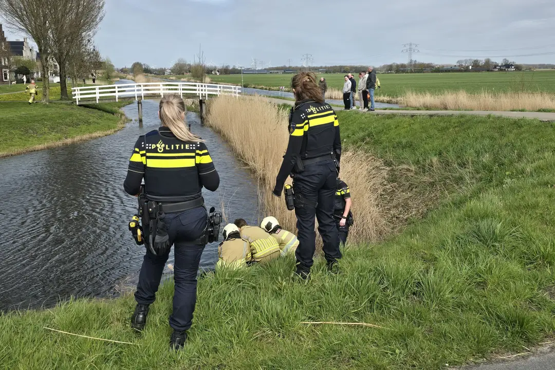 Persoon ter water Bunschoten-Spakenburg