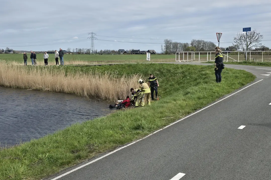 Persoon ter water Bunschoten-Spakenburg