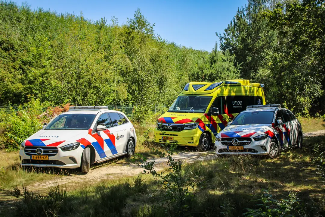 Zwemmer uit water gehaald Dwingeloo
