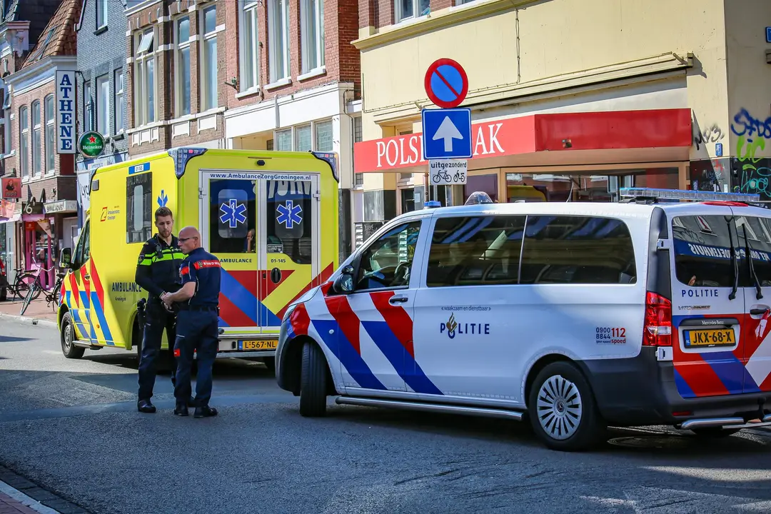 Overleden_persoon_aangetroffen_voor_winkel_aan_Nieuwe_Ebbingestraat_in_Groningen_3