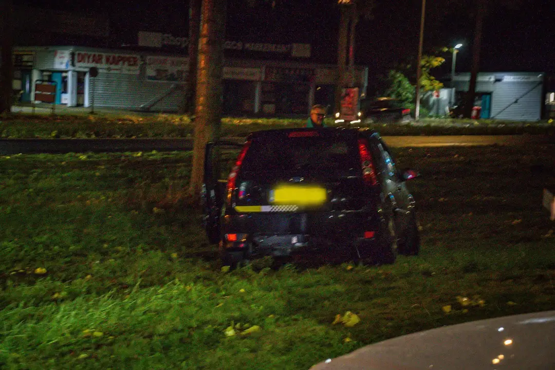Aanrijding_met_letsel_op_de_Mosweg_in_Almere,_1_persoon_naar_ziekenhuis_5 kopie