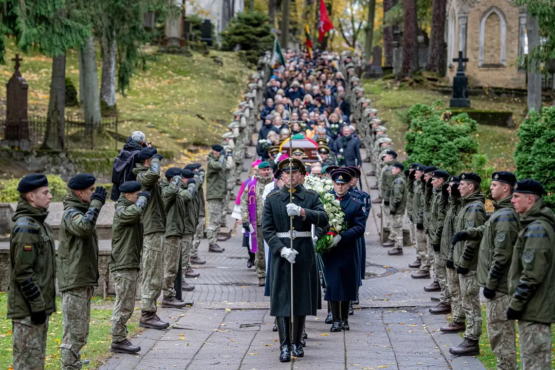 2023 10 21 piet lietuvos partizan vado plk juozo vitkaus kazimieraiio laidotuvi ceremonija 53273256027 o