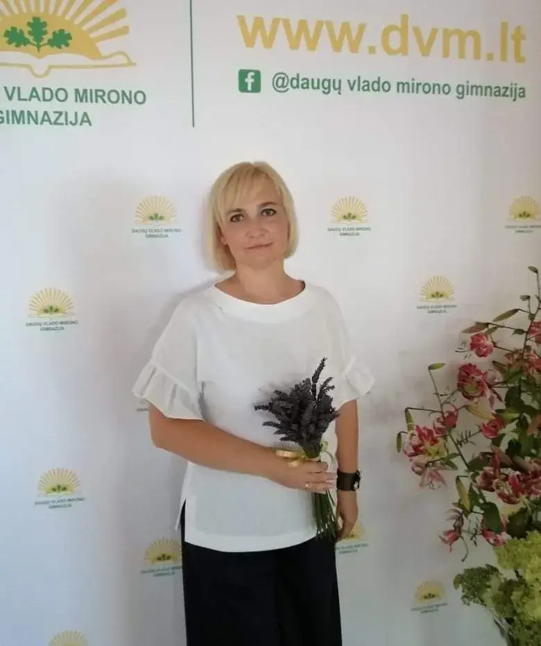 daugu vlado mirono gimnazijos lietuviu kalbos ir literaturos mokytoja metodininke gitana ivanauskiene jpeg