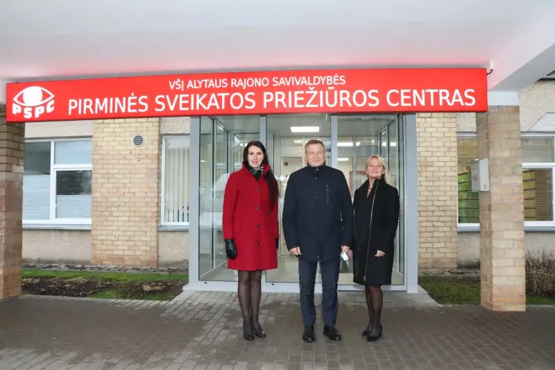 nuotr is kaires alytaus rajono savivaldybes administracijos direktore g jociunskaite meras a vrubliauskas pspc direktore g ilgunaite