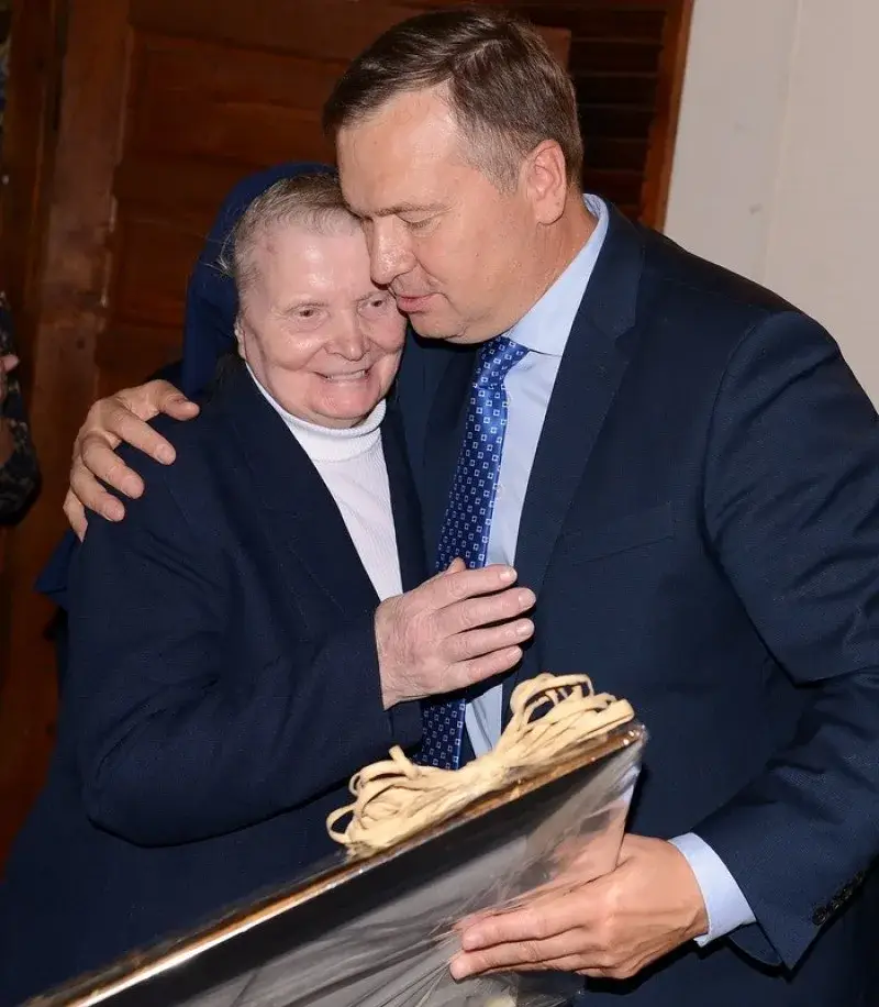 nuotr meras a vrubliauskas ir sesuo vienuole d k saboniute archyvine nuotr jpg