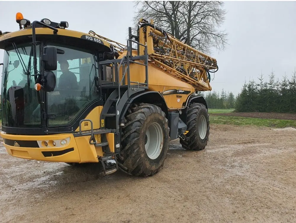 savaeigis purkstuvas challenger rogator 655 e1635930653615