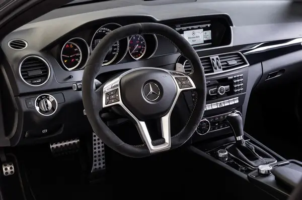 mercedes c63amg edition507 130206 001
