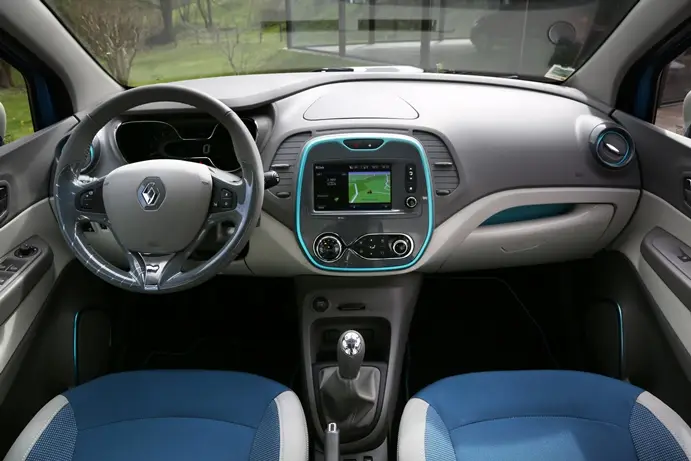 interni-captur-renault