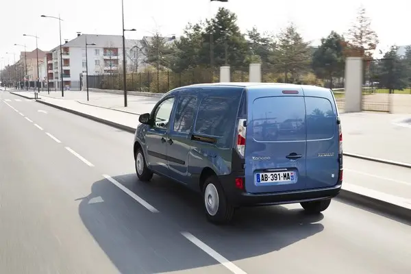 renault kangoo my13 130528 001