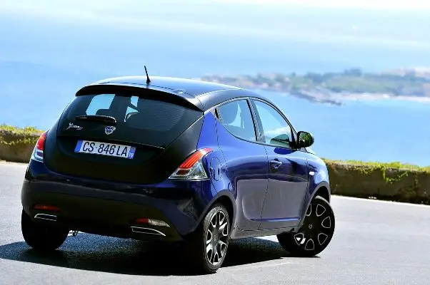 Lancia Ypsilon S Momo Design 2013