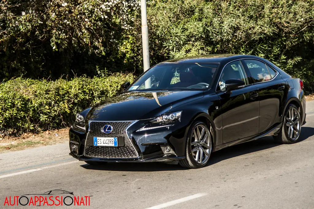 Lexus IS300h F-Sport