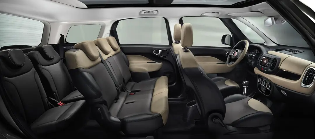 Fiat 500L Living 02