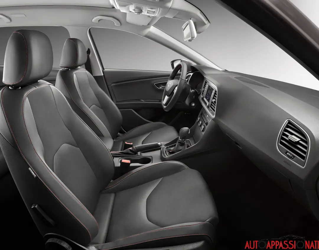 Seat LeonST dic13 06