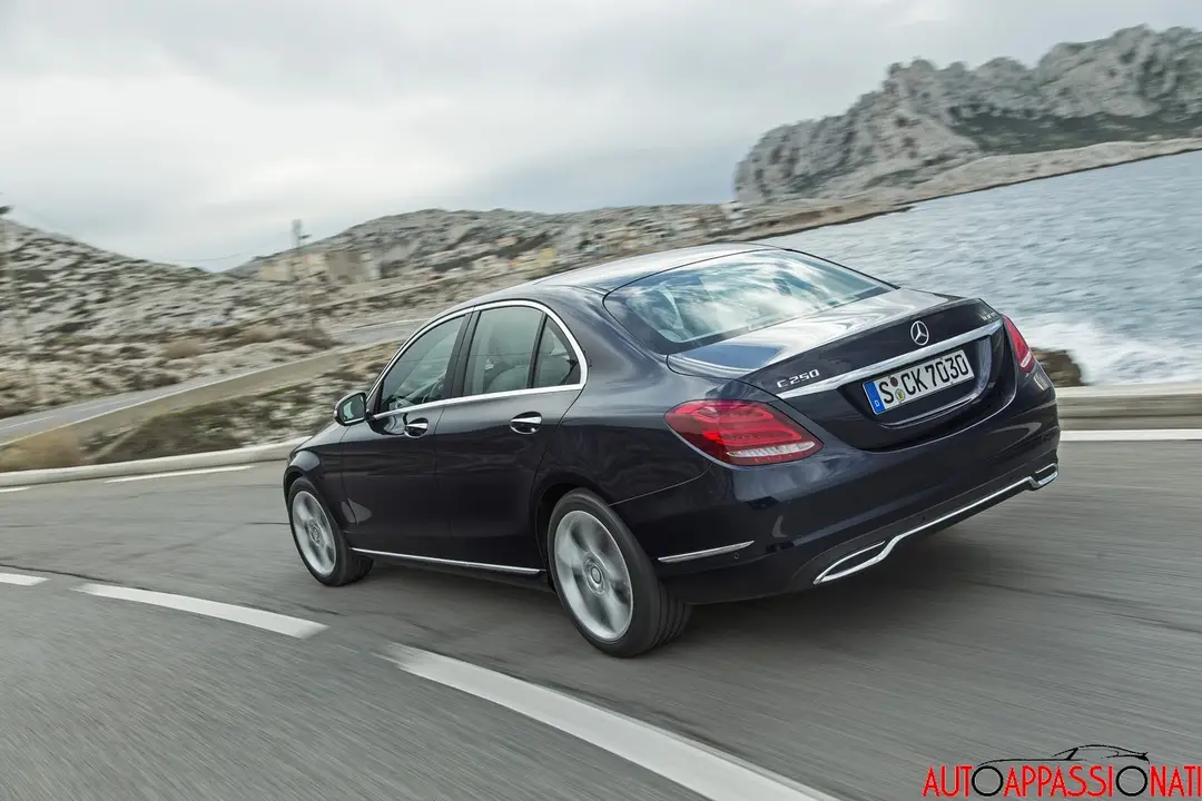 Mercedes Benz nuova Classe C-05