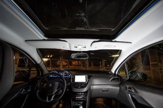 Peugeot2008 int1